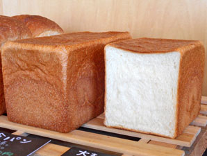 大きい食パン