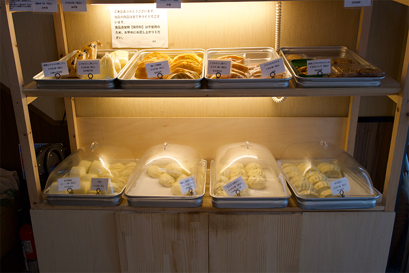 劉記中華面食の商品カウンター写真